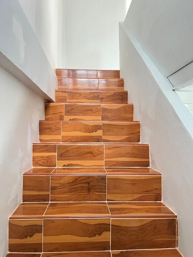 ขายทาวน์เฮาส์ 2 ชั้น หมู่บ้านเจริญลาภ 3 ปทุมคลอง 4 คลองหลวง บิ้วอินใหม่ ใกล้ม.ธรรมศาสตร์ ถูกสุดในย่านนี้ 7