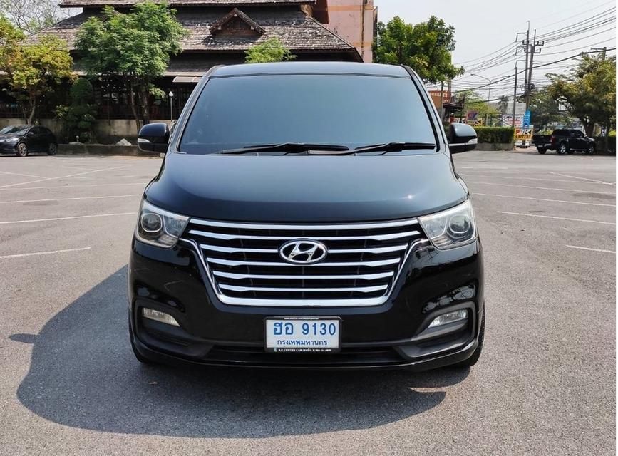 Hyundai รถครอบครัว 11 ที่นั่ง บริการจัดไฟแนนท์ถึงที่  2