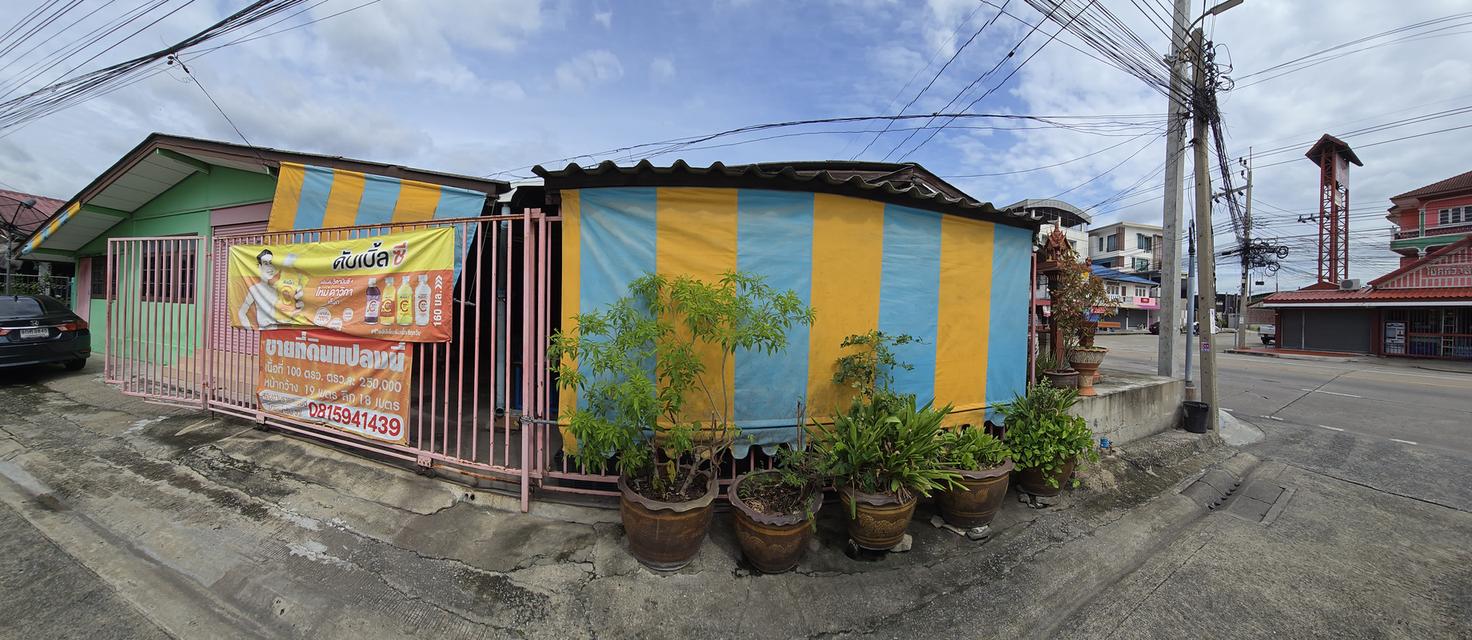 ห้องแถวพร้อมบ้านติดถนน 6