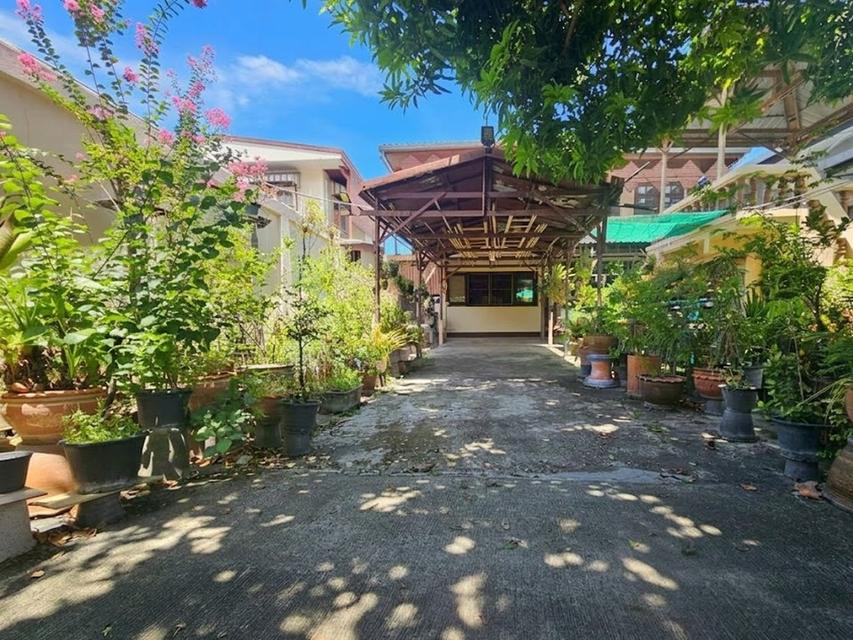 ขายบ้านพร้อมที่ดิน 1 งาน ริมคลอง ใกล้วัดอรุณ ในย่านเมืองเก่าฝั่งธนบุรี มีทางเข้าออก 2 ซอย 5