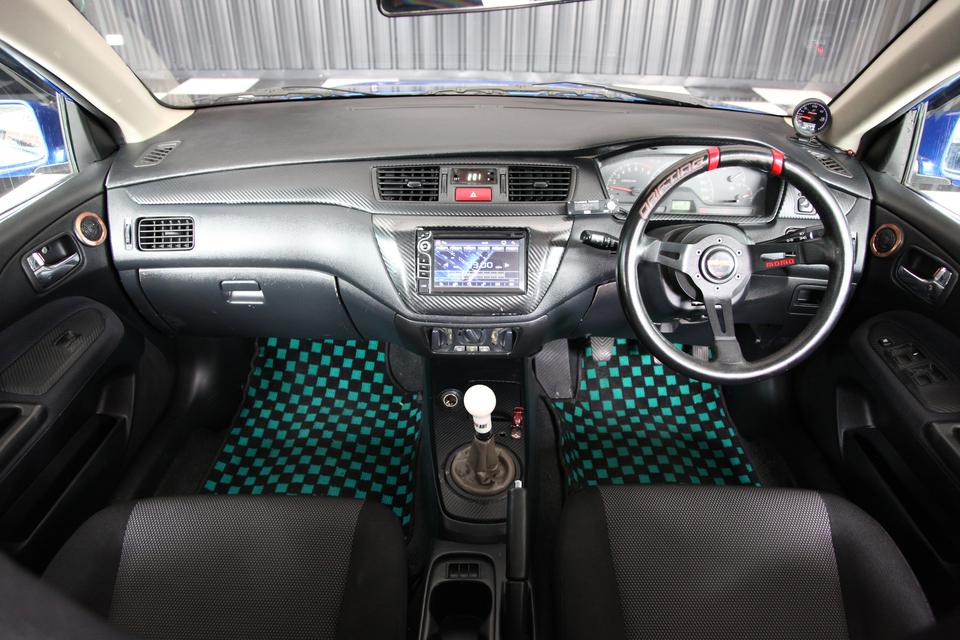 MITSUBISHI Lancer CEDIA สีน้ำเงิน