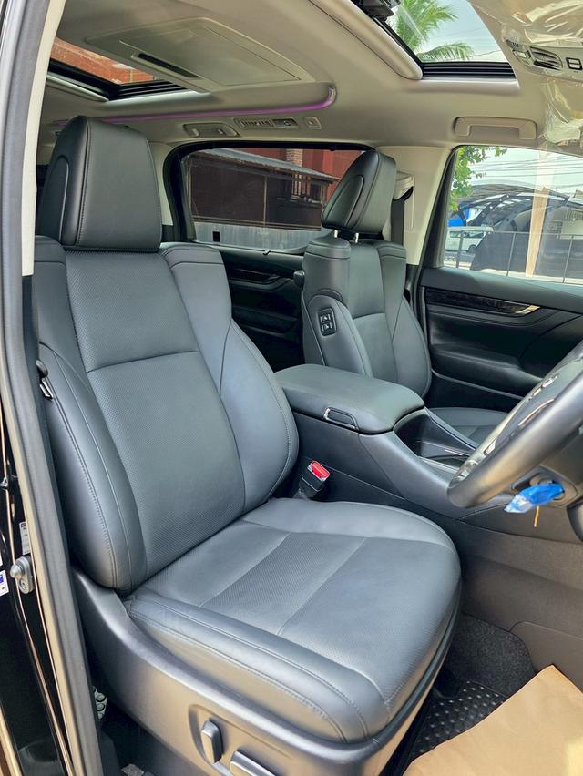 Toyota ALPHARD 2.5SC PACKAGE สีดำ ปี 2023 ไมล์ 28,000 กม. รูปที่ 8