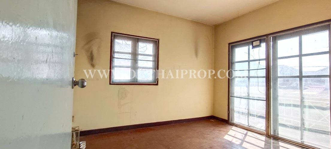 บ้านแฝด หมู่บ้านพฤกษา 3 ถนนวัดลาดปลาดุก บางบัวทอง 8