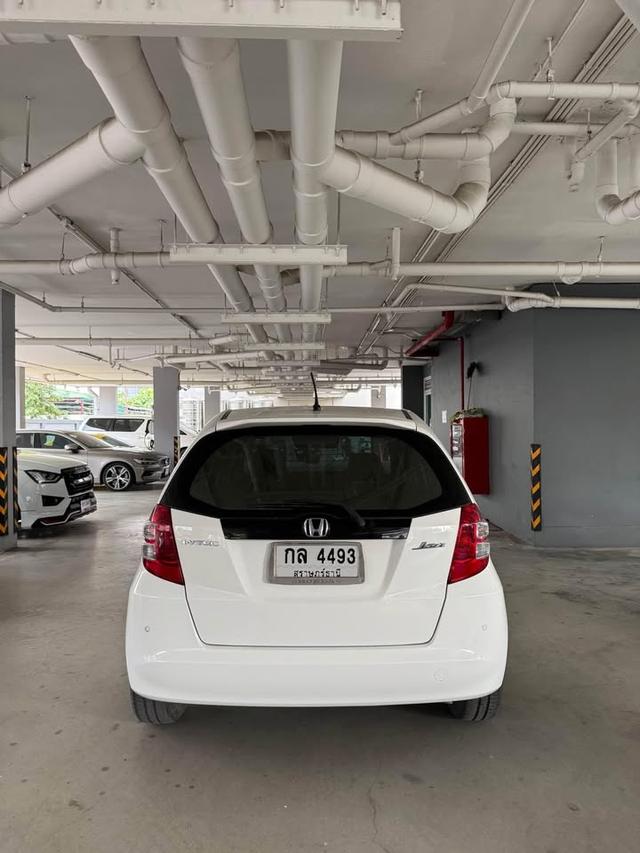 2010 Honda Jazz Hatchback 6