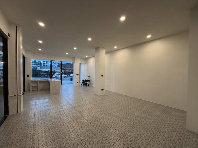 ให้เช่าตึก ใหม่ทำเลทองสามารถทำธุรกิจค้าขายได้ ติดถนนเส้นหลัก สาย3 พัทยา 8