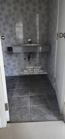 Townhouse เป็นทาวน์โฮม 2 ชั้น สภาพใหม่ อยู่ในทำเลที่ดี ใกล้สนามบินหัวหิน เหมาะสำหรับผู้ที่ต้องการบ้านพักอาศัยที่อยู่ท่าม 8