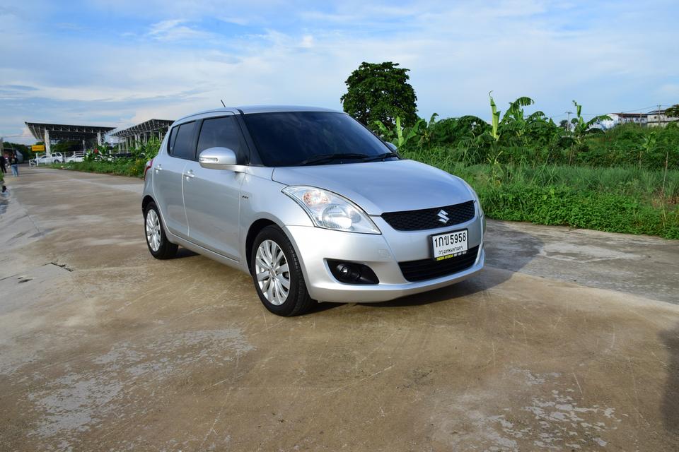 ขายพร้อมทะเบียนสวยๆ 155000 บาท SUZUKI SWIFT 1.2 ตัวท็อปสุด ออโต้ กุญแจคีเรท ภายในสวยกิ๊ฟ ขับสนุก ยางดันล็อป CD ABS AIRBAG โทร0957401229 ไลน์ UTBP