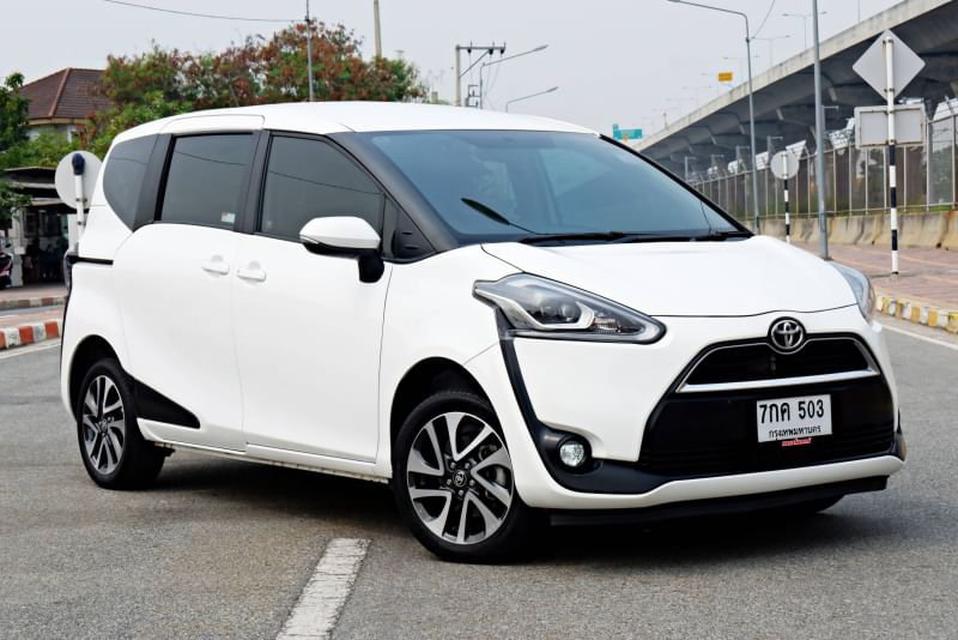 Toyota Sienta 1.5V 2018 1