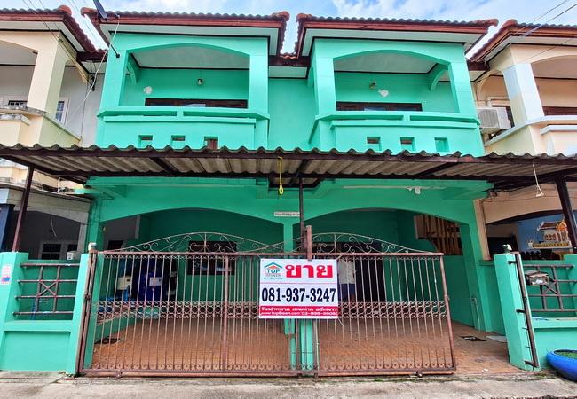 ขายทาวน์เฮ้าส์ หมู่บ้านเลิศอุบล ลำลูกกา คลอง 5 เนื้อที่ 32 ตร.ว. 2 ชั้น 5 นอน 3 น้ำ 1