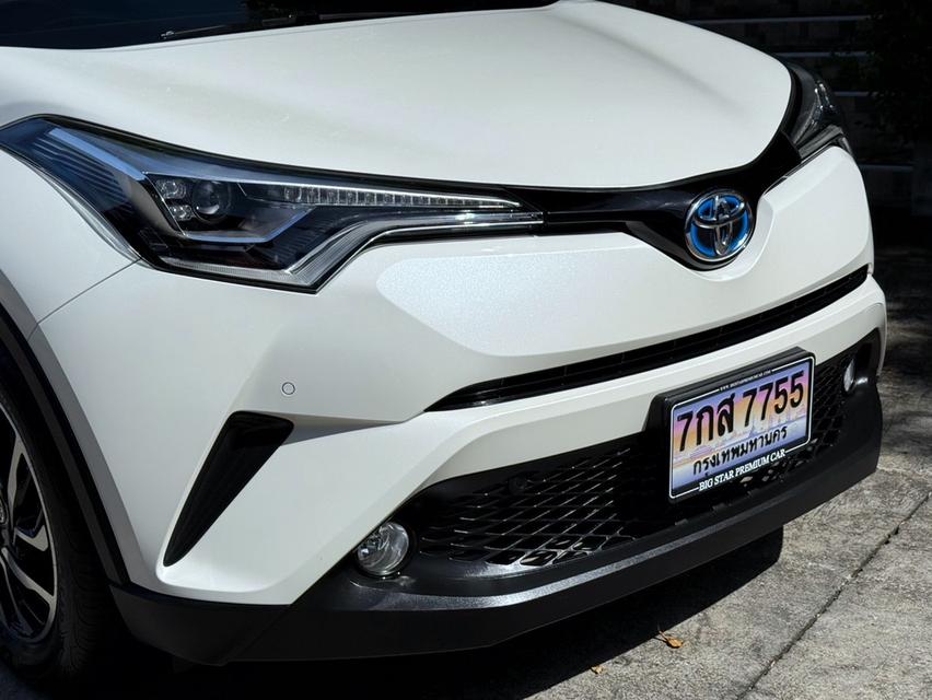 2019 TOYOTA CHR HV รถมือเดียวออกป้ายแดง รถวิ่งน้อย เข้าศูนย์ตามระยะ รถไม่เคยมีอุบัติเหตุครับ 8