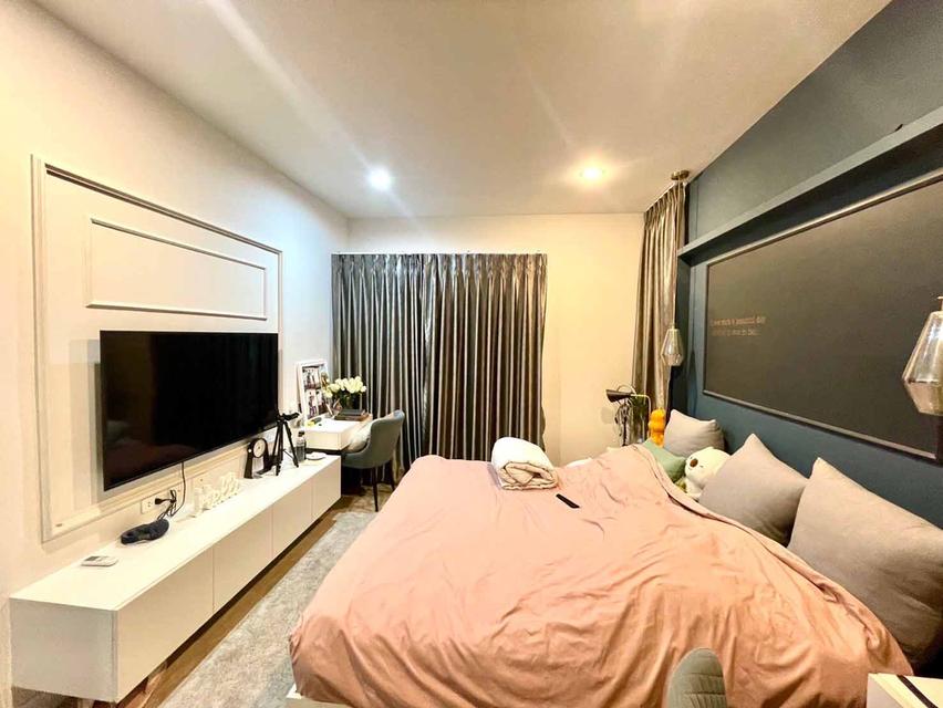 ให้ช่าบ้านเดี่ยว 2 ชั้น หมู่บ้านฟอร์เร่ ลำลูกกาคลอง 5 ปทุมธานี ใกล้ทางด่วน เช่า 25,000/ด. เฟอร์ครบ ไม่มีเฟอร์ 19,000/ด. 4นอน 3น้ำ แอร์ 4 ตัว ติดต่อ 0 4