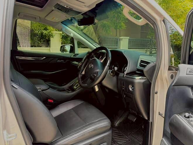 Toyota Vellfire 2.5 ZG Edition ปี 2019 7