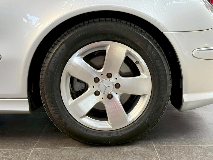 Mercedes-Benz E240 2.6 Avantgarde ปี2003รถบ้านแท้ สวยสภาพดี ออพชั่นจัดเต็ม พร้อมใช้งาน รูปที่ 14