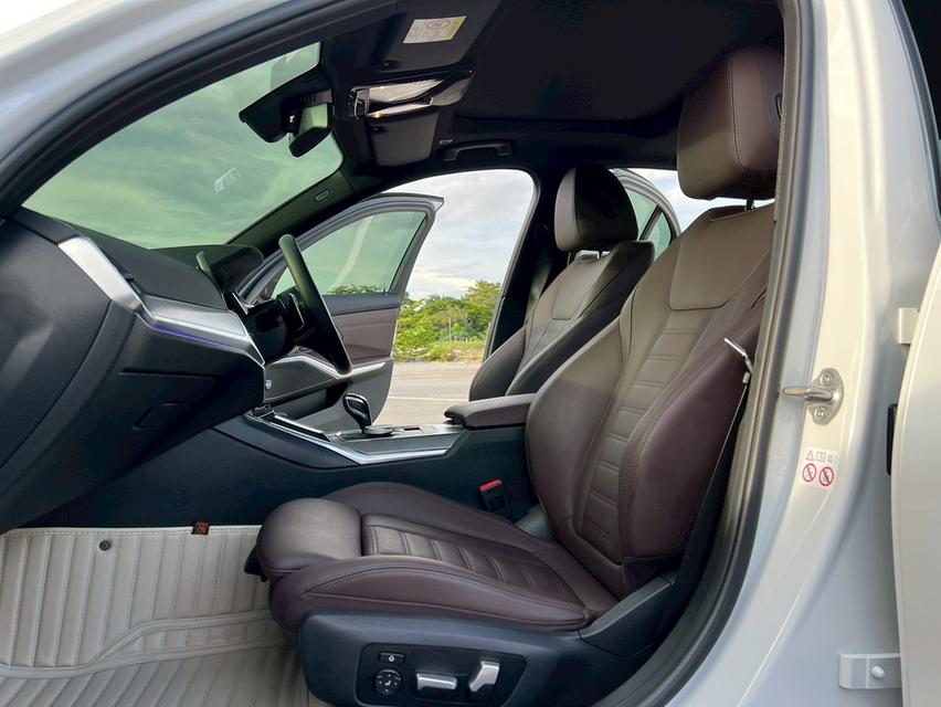 Bmw 330eMsport ปี 2020 Bsi 5 ปี 100,000  km หมด 20/12/2025 วารันตี 5 ปี 200,00 หมด 20/12/2025 9