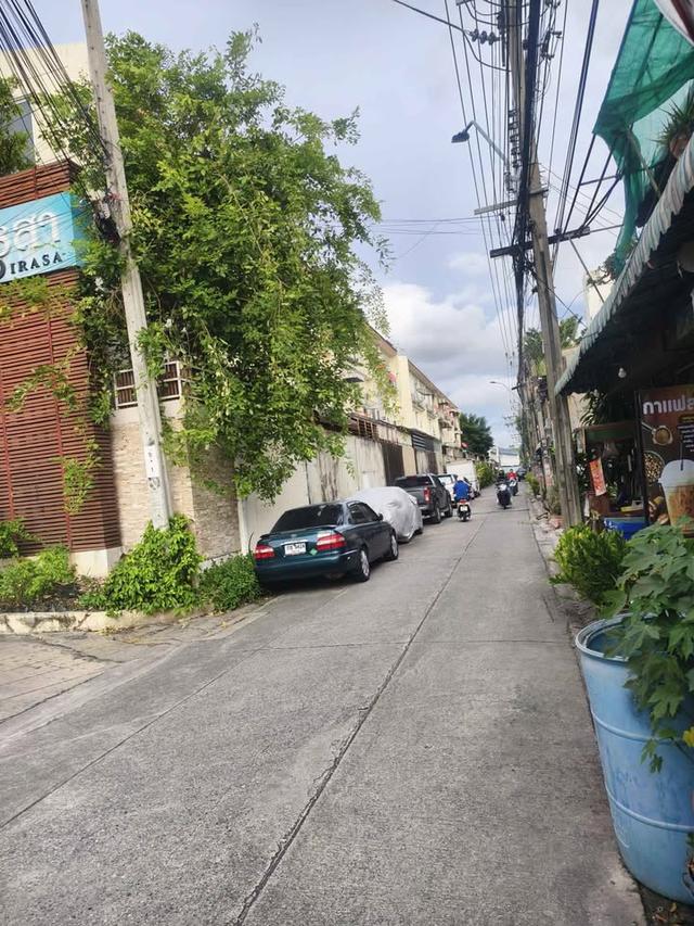 ขาย หรือ ให้เช่าบ้านอยู่ตรงข้าม หมู่บ้านสิรสา  เปิดกิจการได้ ร้านกาแฟ ร้านอาหาร Home offices 19