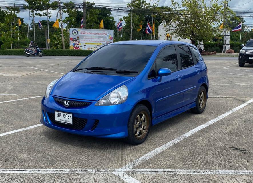 Honda Jazz ปี 2005 สภาพดีพร้อมใช้งาน