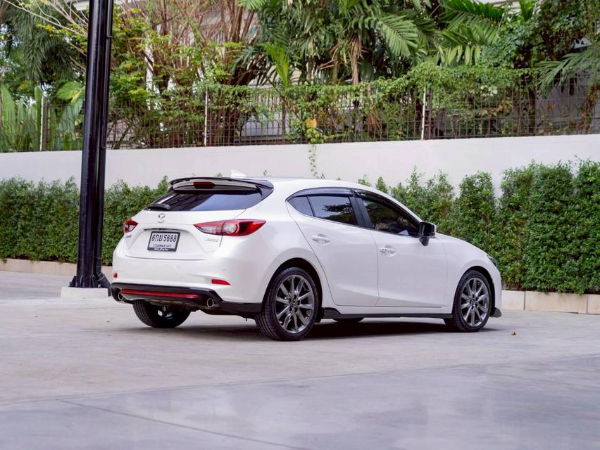 Mazda 3 2.0S ปี 2017 ♨️ #ประกันเครื่องเกียร์หลังการขาย3ปี / 30,000km. ♨️