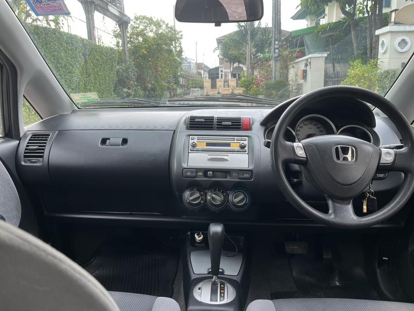 Honda Jazz GD 1.5 IDSI ปี 2006 ขายตามสภาพ 9