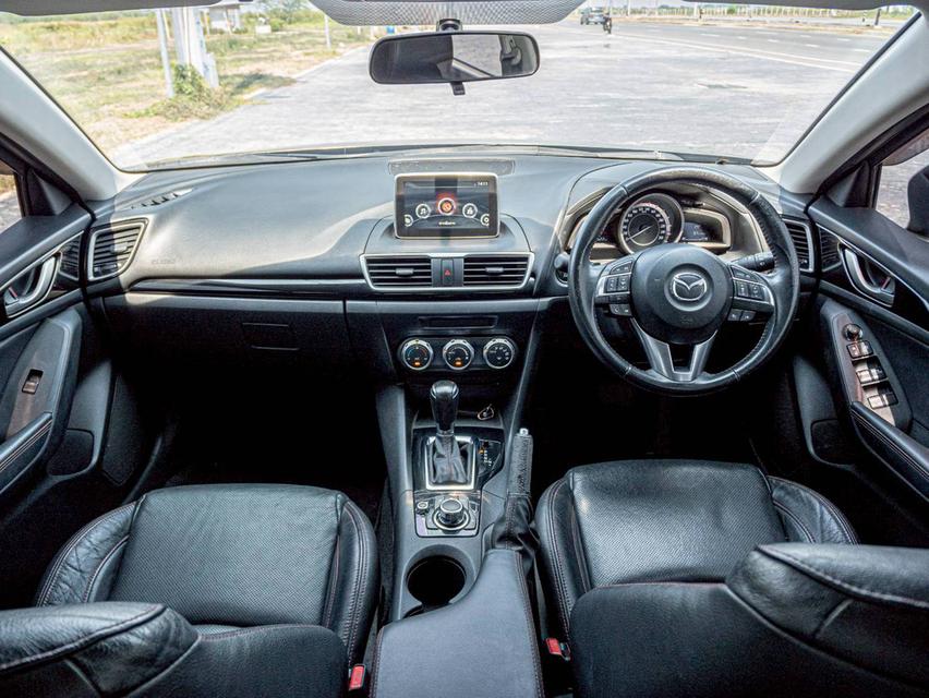 Mazda3 2.0 SP ปี 2015 สีเทา ตัวท๊อป รถสวยสภาพดี 16