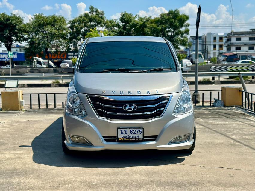 ขายHyundai H1 2.5Deluxe ปี11 2