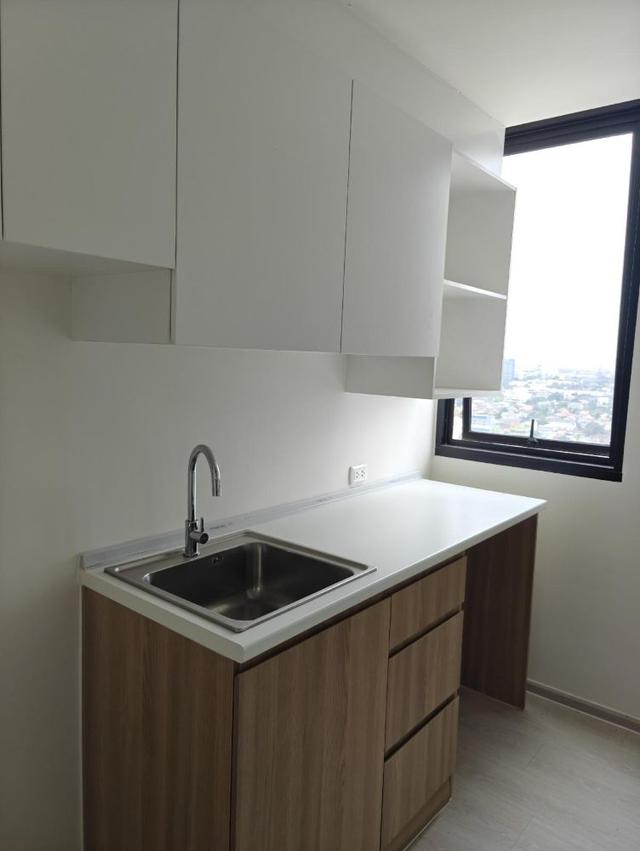 ขายคอนโดห้องมุม Nue Noble แจ้งวัฒนะ 2 ห้องนอน Built-in พร้อมเข้าอยู่ ทำเลดี ติด MRT สถานีเมืองทองธานี 12