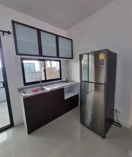 ให้เช่าทาวน์โฮม 3 ชั้น หมู่บ้านกลางเมือง รามอินทรา พร้อมเฟอร์นิเจอร์ ทำเลใกล้แฟชั่นไอซ์แลนด์ รถไฟฟ้า และ จุดขึ้น-ลงทางด่วน ที่จอดรถ 2 คัน 7