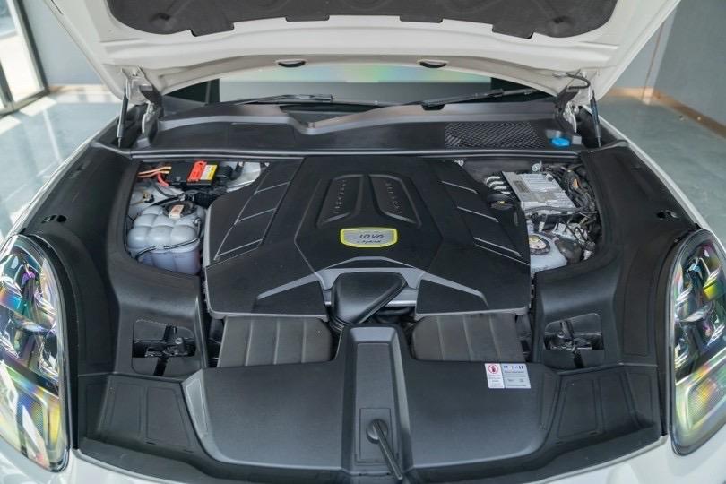 Porsche Cayenne E-Hybrid Coupe 2022 สี Crayon รูปที่ 20