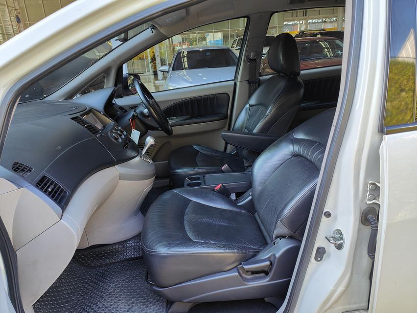 Mitsubishi Space Wagon 2.4 GT AT 9