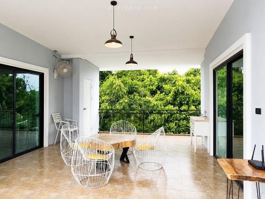 For Sale — Luxury Pool Villa with Tenant at Khao Makok 14, Huai Yai PattayaGreat investment opportunity. Luxury corner pool villa for sale 7