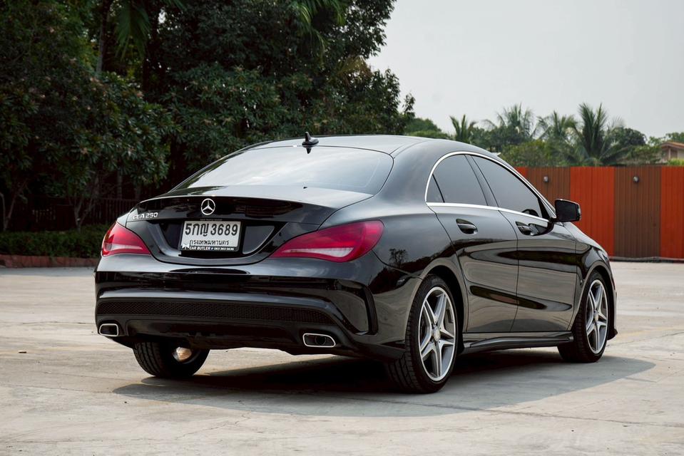 Mercedes-Benz CLA250 Coupe AMG Dynamic W117 AT 2016 รูปที่ 4