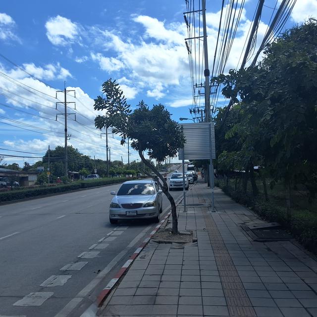 ที่ดินสวยติดถนนฉลองกรุง ลาดกระบัง 6