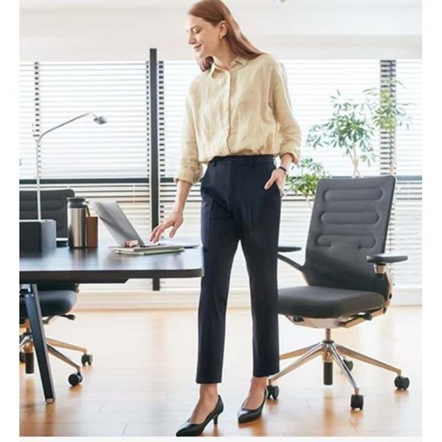 มือสอง Uniqlo Smart Ankle Pants กางเกงขายาว ไม่ได้ใช้งาน ขายตัวละ 200 บาท
