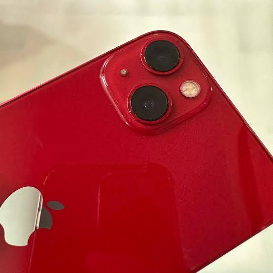 iphone 13 สีแดง 4