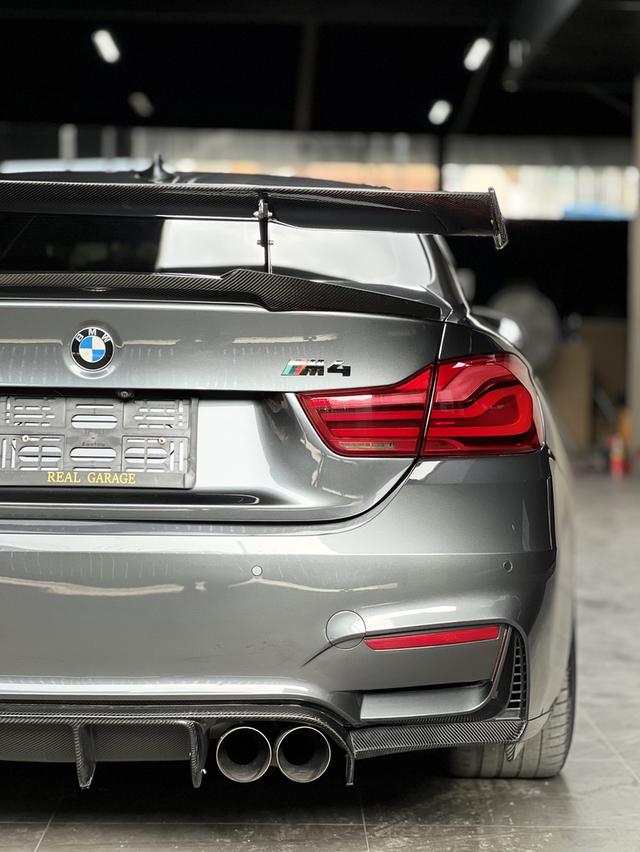 BMW 430i M Sport Coupe 9