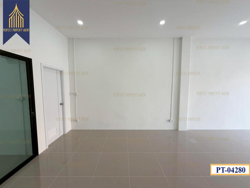 ขาย ตึกแถวริมถนน นนทบุรี ตรงข้ามกองสลาก สนามบินน้ำ ทำเลดี ค้าขายได้ 4