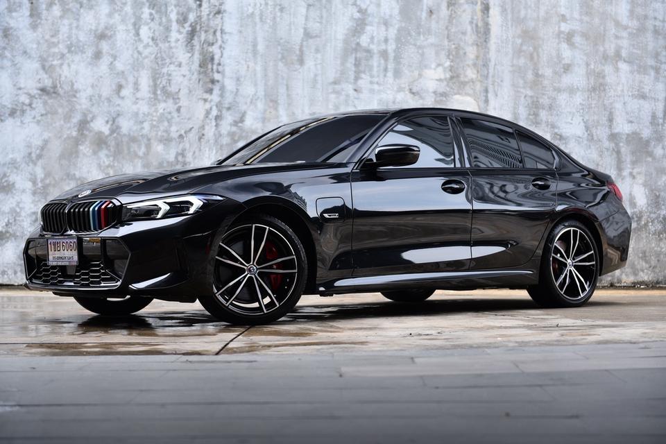 2023 BMW 330e M Sport Plug-in Hybrid G20 LCI🎖️ รูปที่ 4