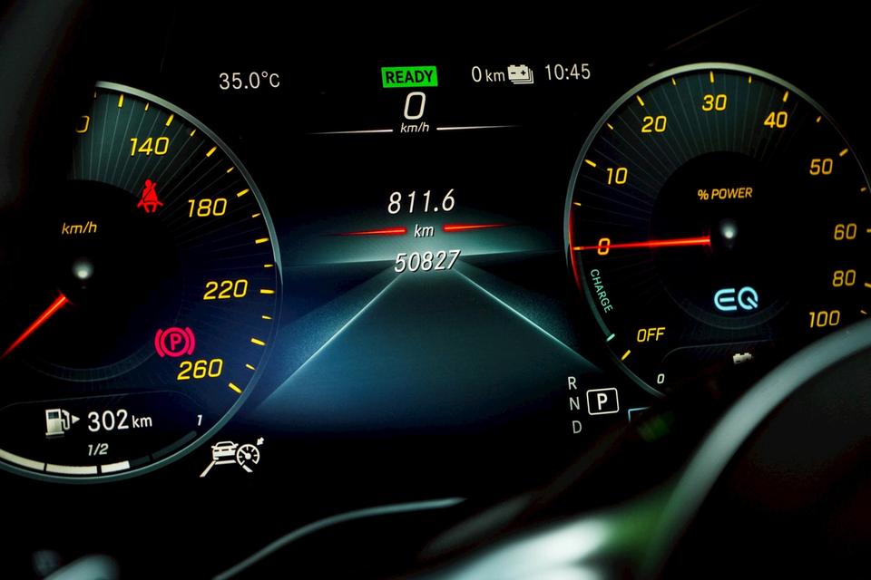 รหัสรถ CBL234 Mercedes-Benz GLC300e 2.0 4Matic AMG Dynamic W253 AT 2023 รูปที่ 15