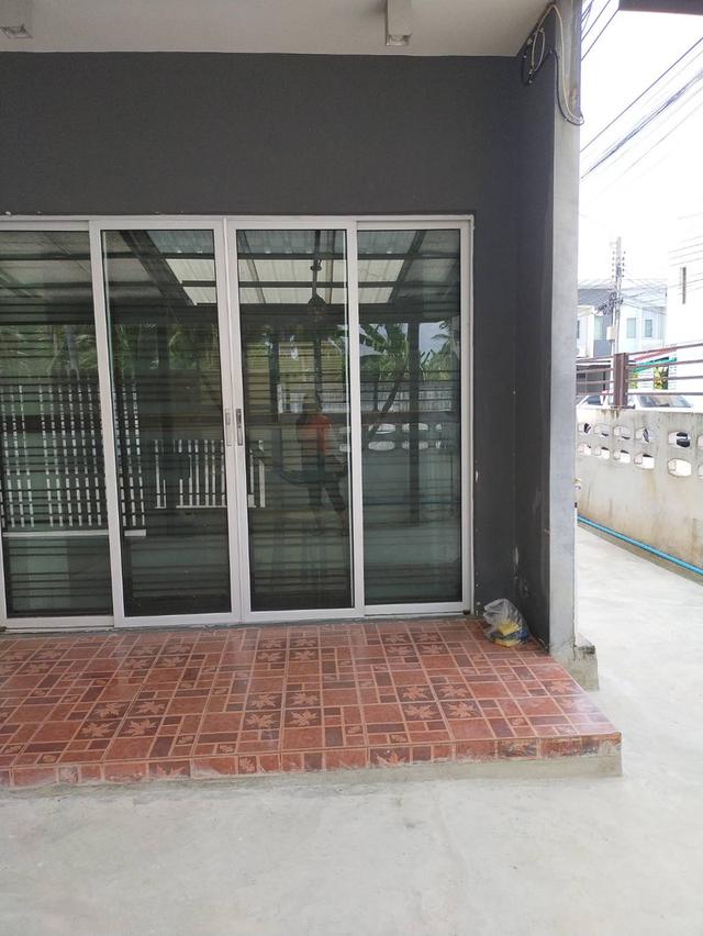 ให้เช่าทาวเฮ้าส์  THE CONNECT สุขสวัสดิ์ 26  3 นอน 2 น้ำ 2 ชั้น 3 ที่จอดรถ 10,000 บาท ติดต่อ 0868829426 2