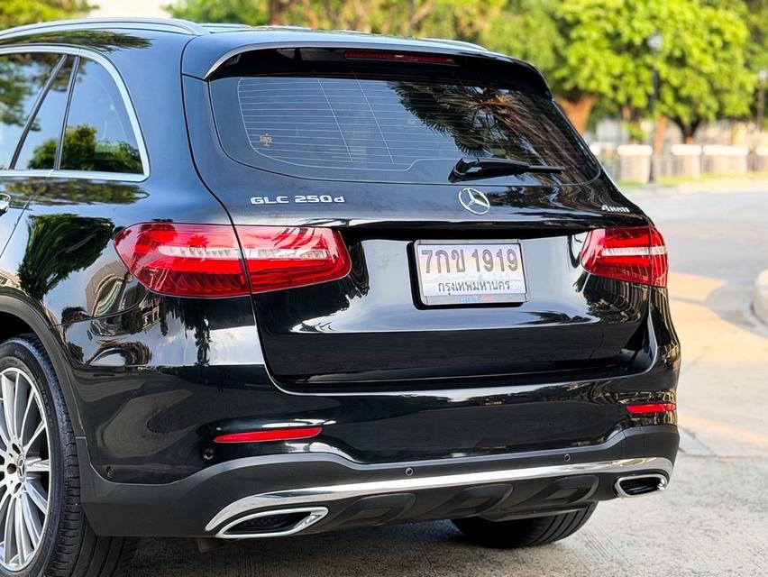 Benz GLC250d AMG Dynamic 4matic ปี 2018 Top สุด Facelift ดีเซลล้วน เจ้าของเดียว หลังคาแก้ว รูปที่ 5