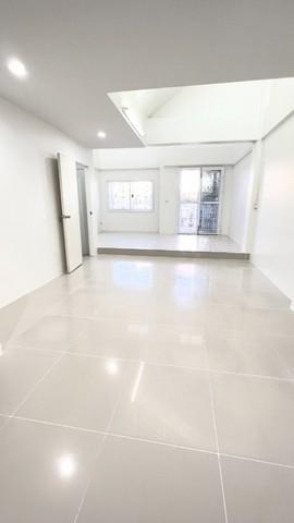 ให้เช่าทาวน์โฮม 4 ชั้น 24 ตร.ว. ย่านนวมินทร์ โพธิ์แก้ว ใกล้เดอะมอลล์บางกะปิ (รีโนเวทใหม่) 3