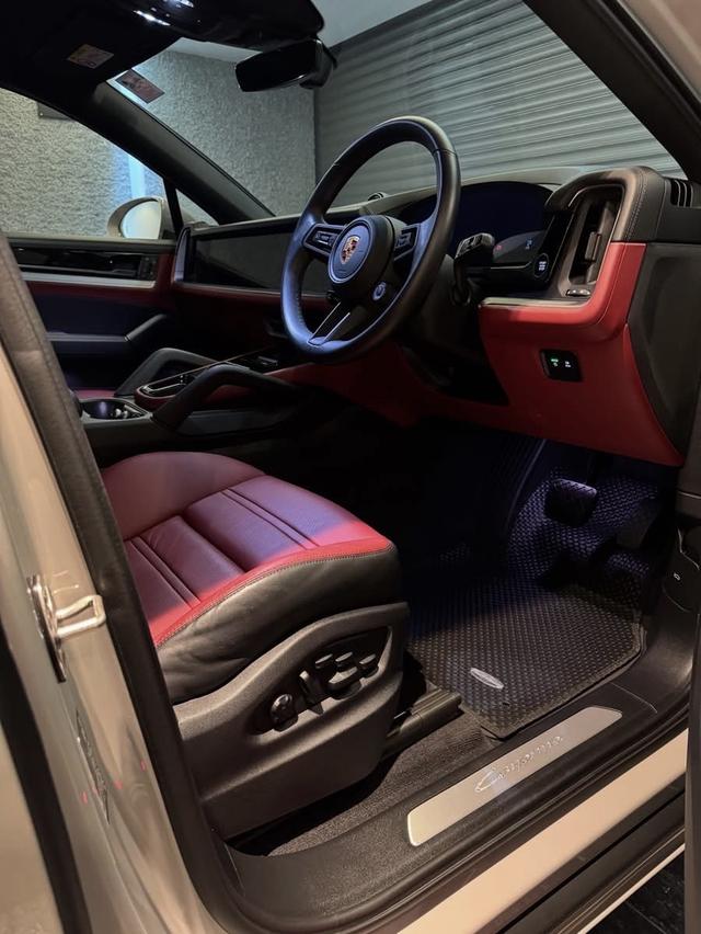 Porsche Cayenne Coupe (Crayon) 3