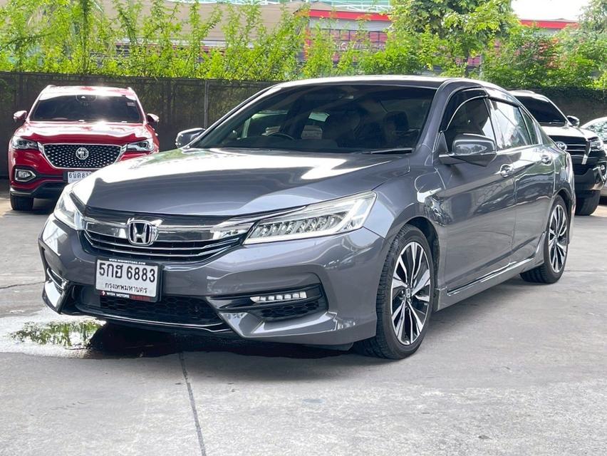 รหัสรถ WMT6883 Accord 2.0 Hybrid Tech Sunroof ปี 2017 1