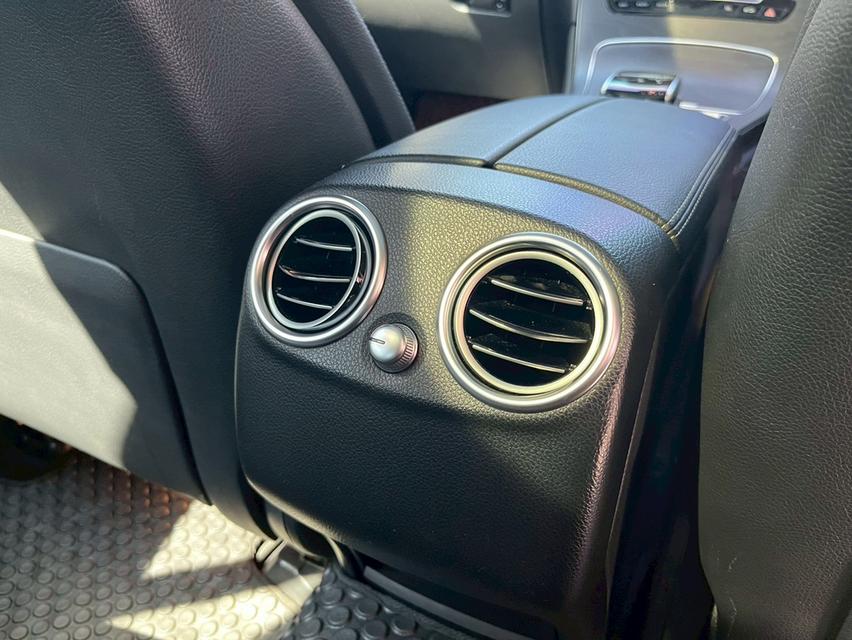 Mercedes-Benz GLC250d 4MATIC AMG Dynamic รถปี 2018 จดทะเบียนปี 2019 17