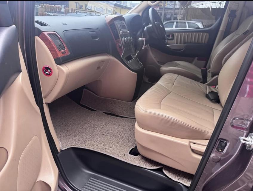 HYUNDAI H-1 2.5 ELITE āļĢāļđāļāļāļĩāđ 8