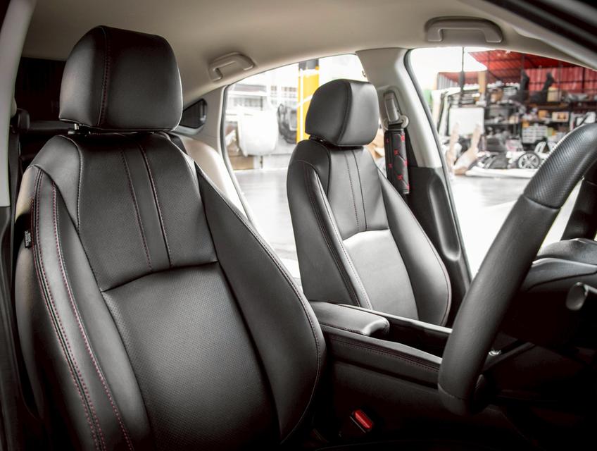 HONDA CIVIC FC 1.8 E i-VTEC ปี 2021 10