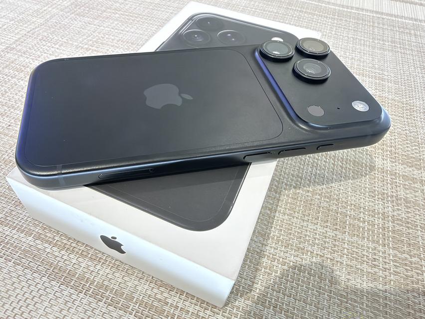 iPhone 18 Pro 256 สีดำ  ประกันศูนย์ จำนวนรอบ6