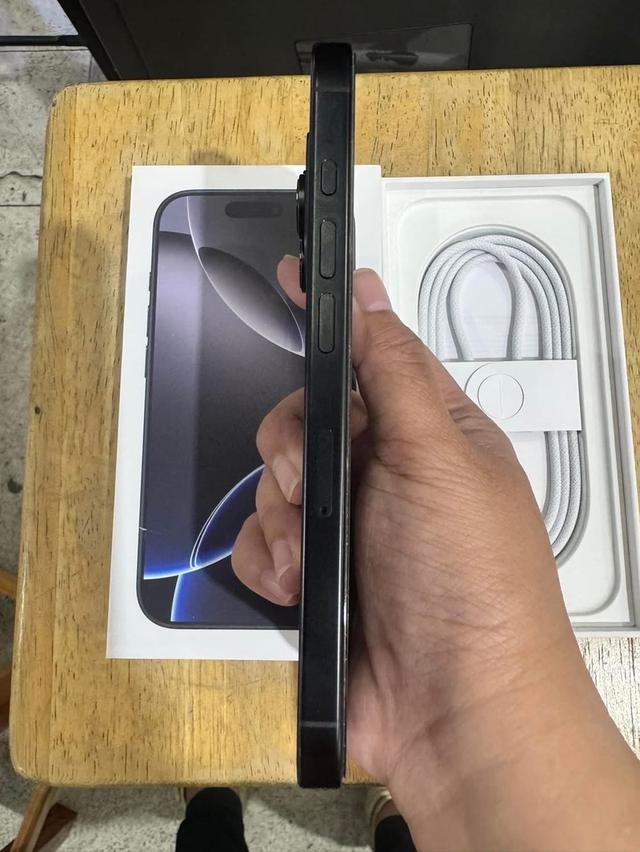 ขายถูกมาก iPhone 16 pro สีดำ 3