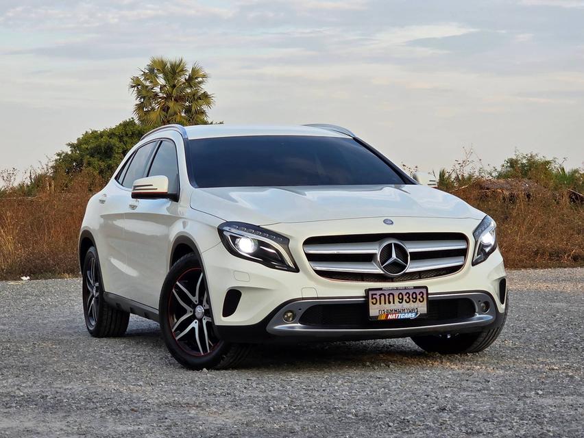 รหัสรถ NC9393 BENZ GLA200 Urban (W156) 2015