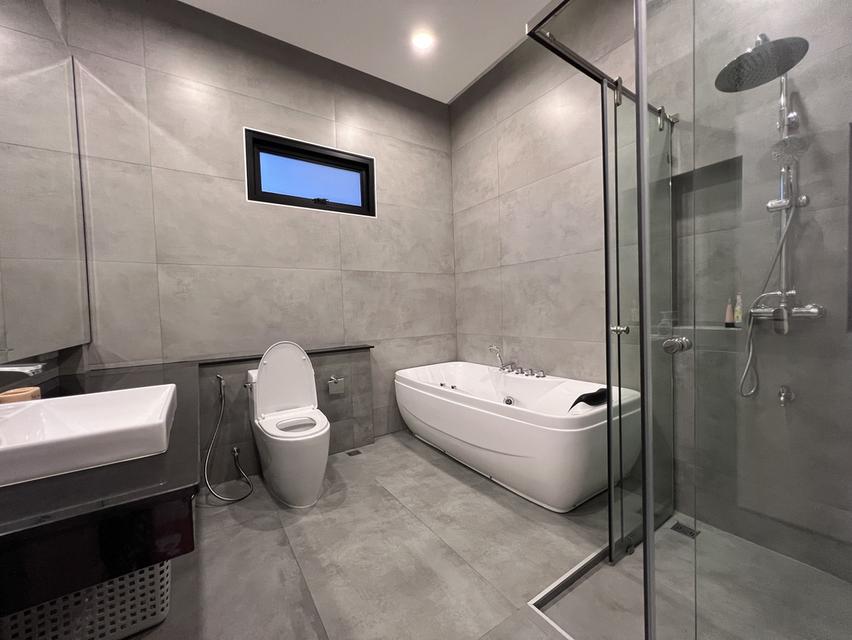 🏡🎉 Pool Villa เนื้อที่กว้าง ทำเลชานเมือง ตกแต่งพร้อมอยู่ #สารภี - ราคา 21 ล้านบาท 🔥新建房屋出售 4 卧室 7 卫生间 - 价格 21 MB 🔥 9