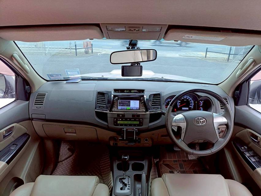 Toyota Fortuner 3.0V ปี13 10